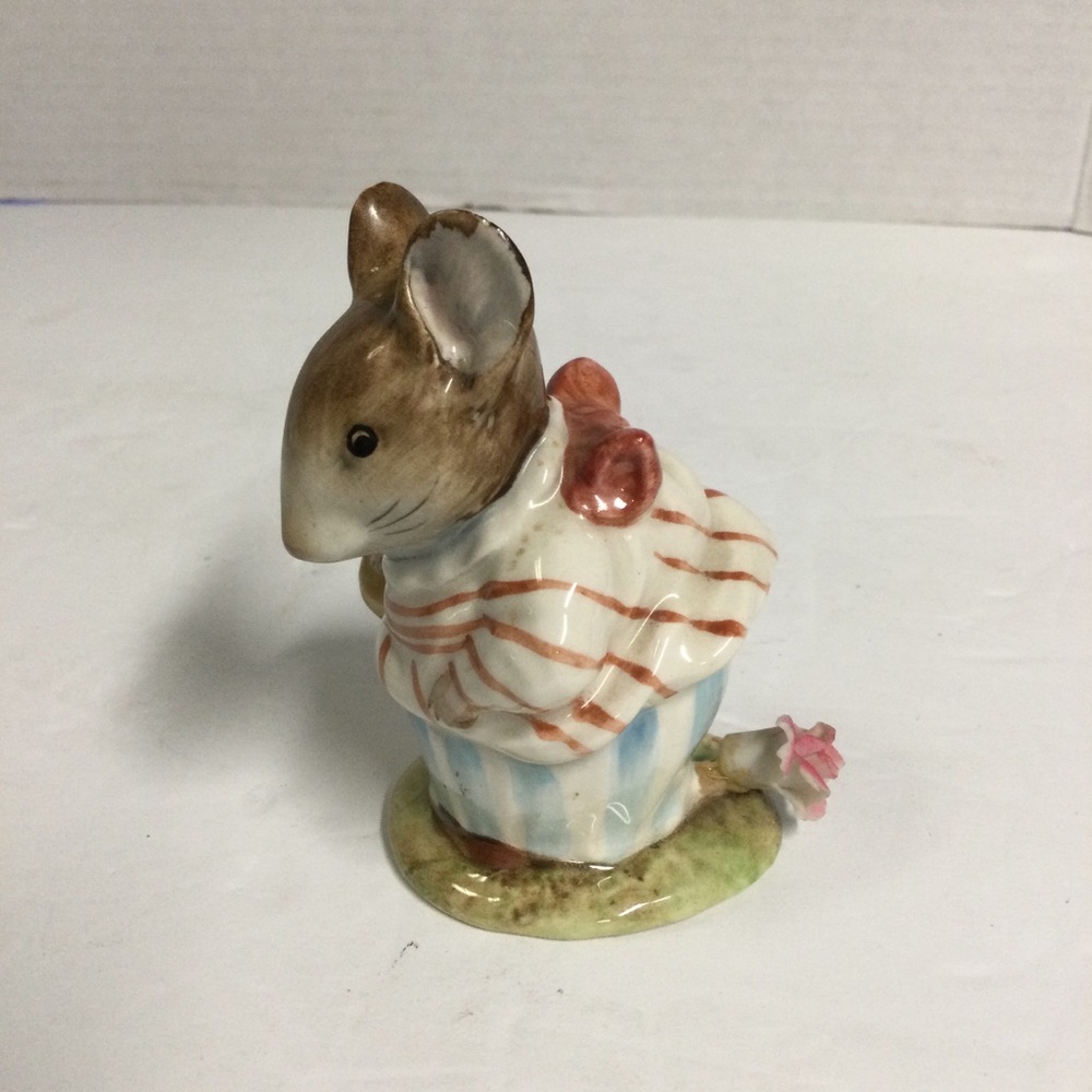 Beatrix Potter Mrs Tittlemouse Brown Ceramic Mouse Figurine Vintage